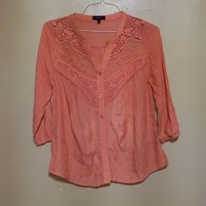 MINE apricot rayon polyester, LACE glistening v-neck top, sz L